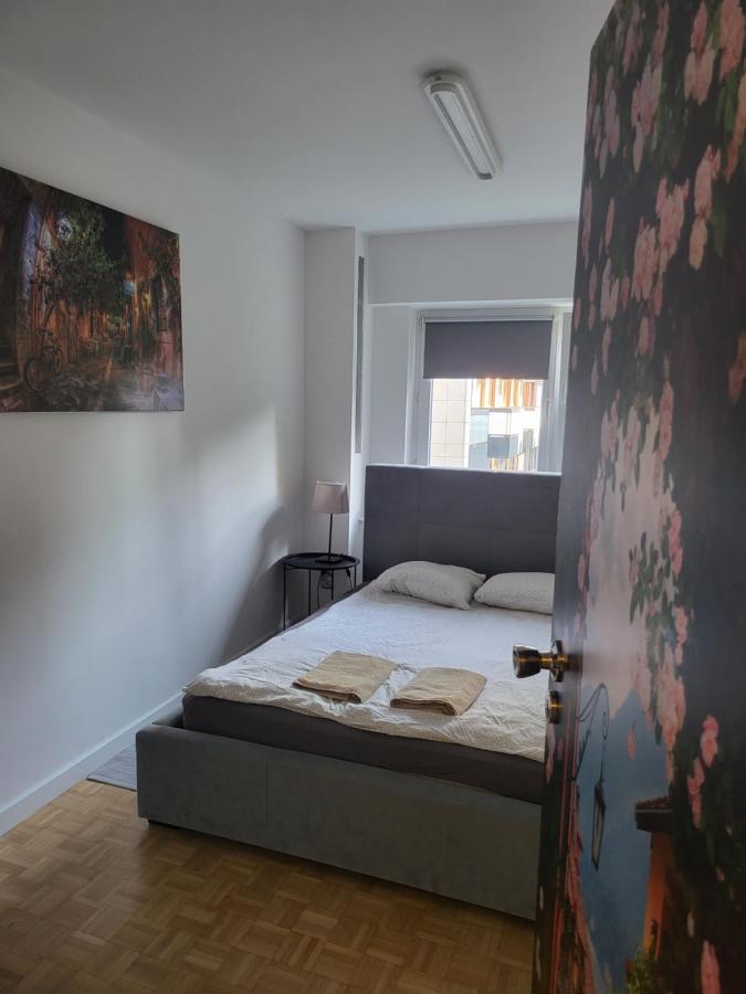 Studio Zelazna Rooms Near Old Town 바르샤바 외부 사진