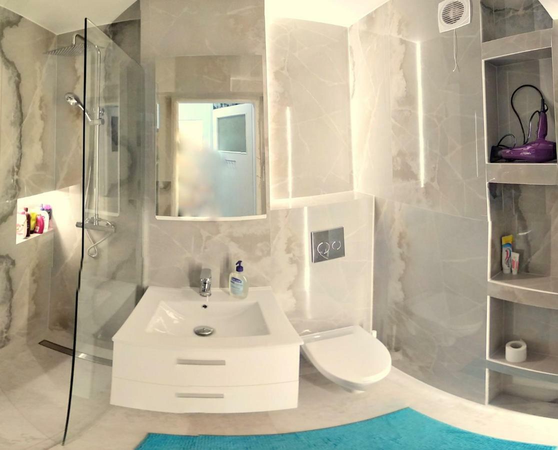 Studio Zelazna Rooms Near Old Town 바르샤바 외부 사진